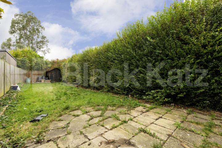 			3 Bedroom, 1 bath, 1 reception House			 Wormholt Road, Shepherds Bush